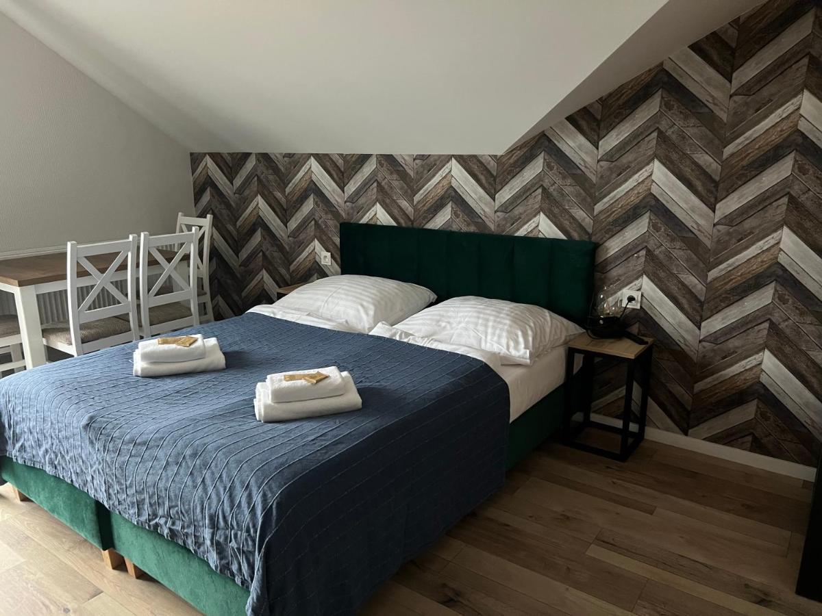 Czarny Baran Apartment Дебки Екстериор снимка