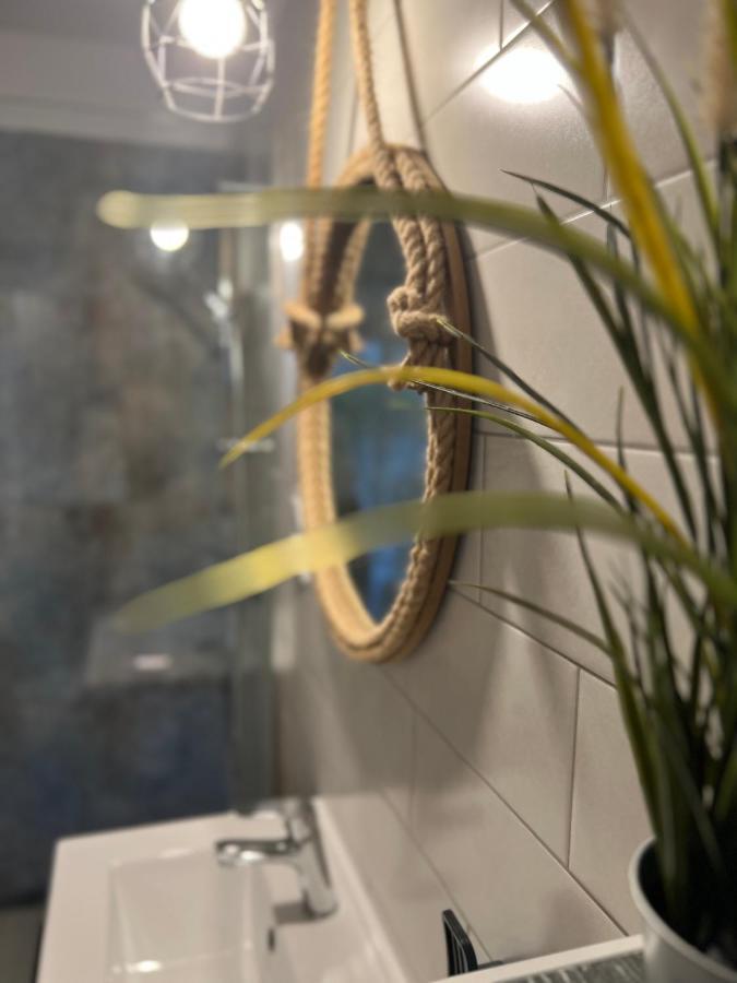 Czarny Baran Apartment Дебки Екстериор снимка