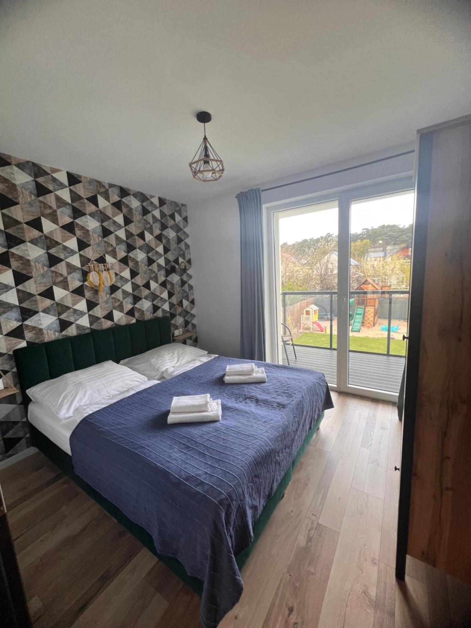 Czarny Baran Apartment Дебки Екстериор снимка