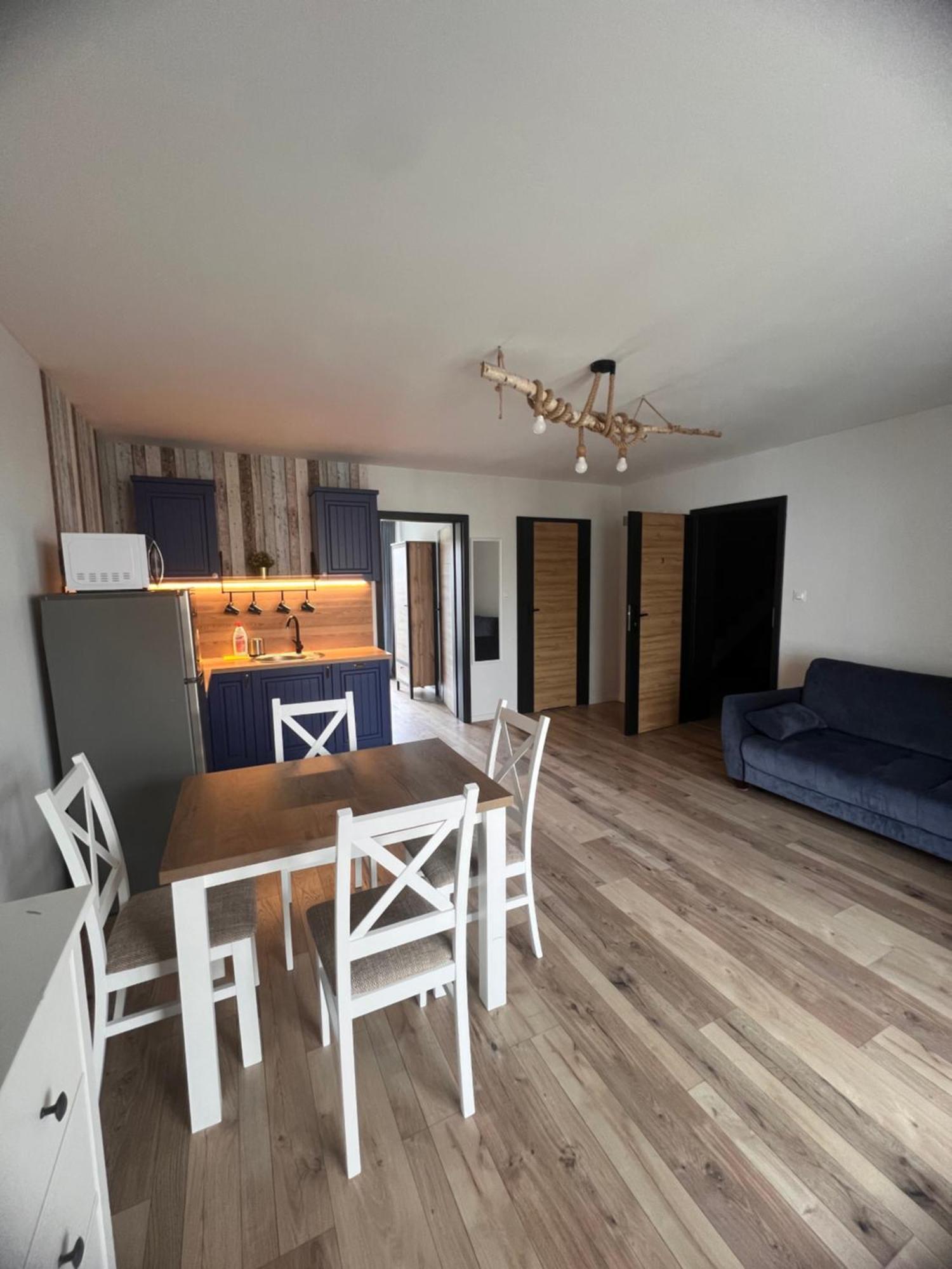 Czarny Baran Apartment Дебки Екстериор снимка