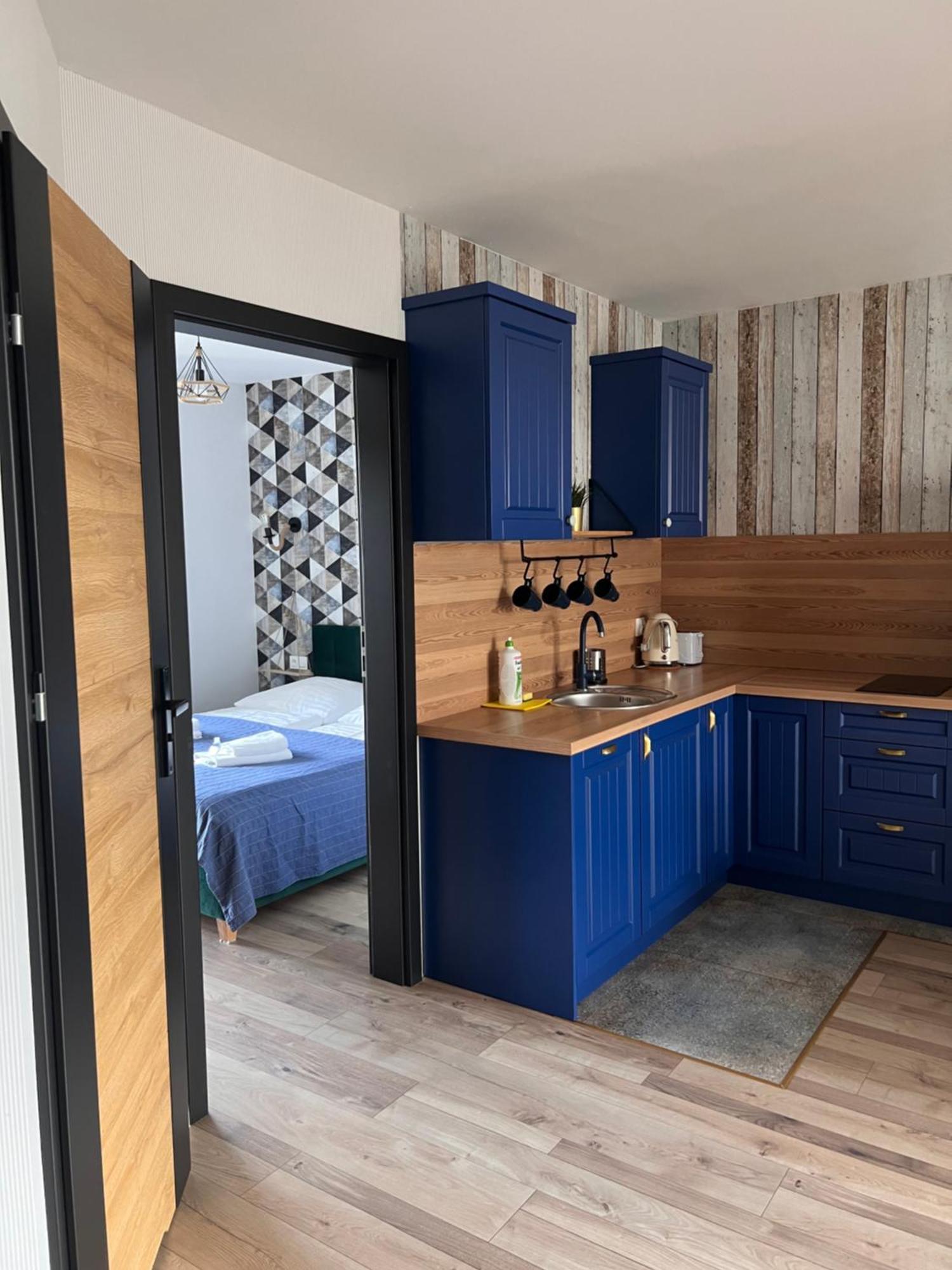 Czarny Baran Apartment Дебки Екстериор снимка