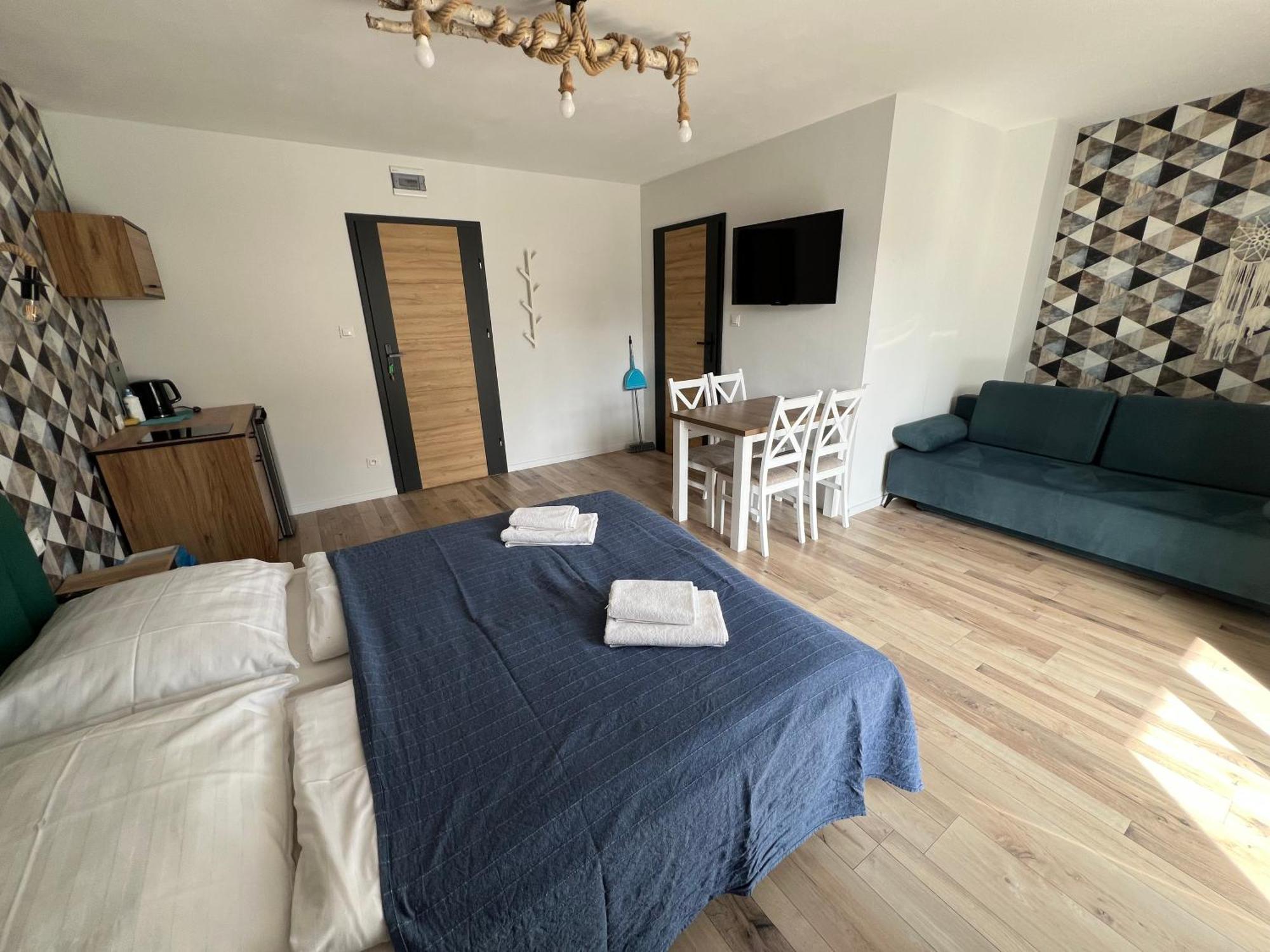 Czarny Baran Apartment Дебки Екстериор снимка