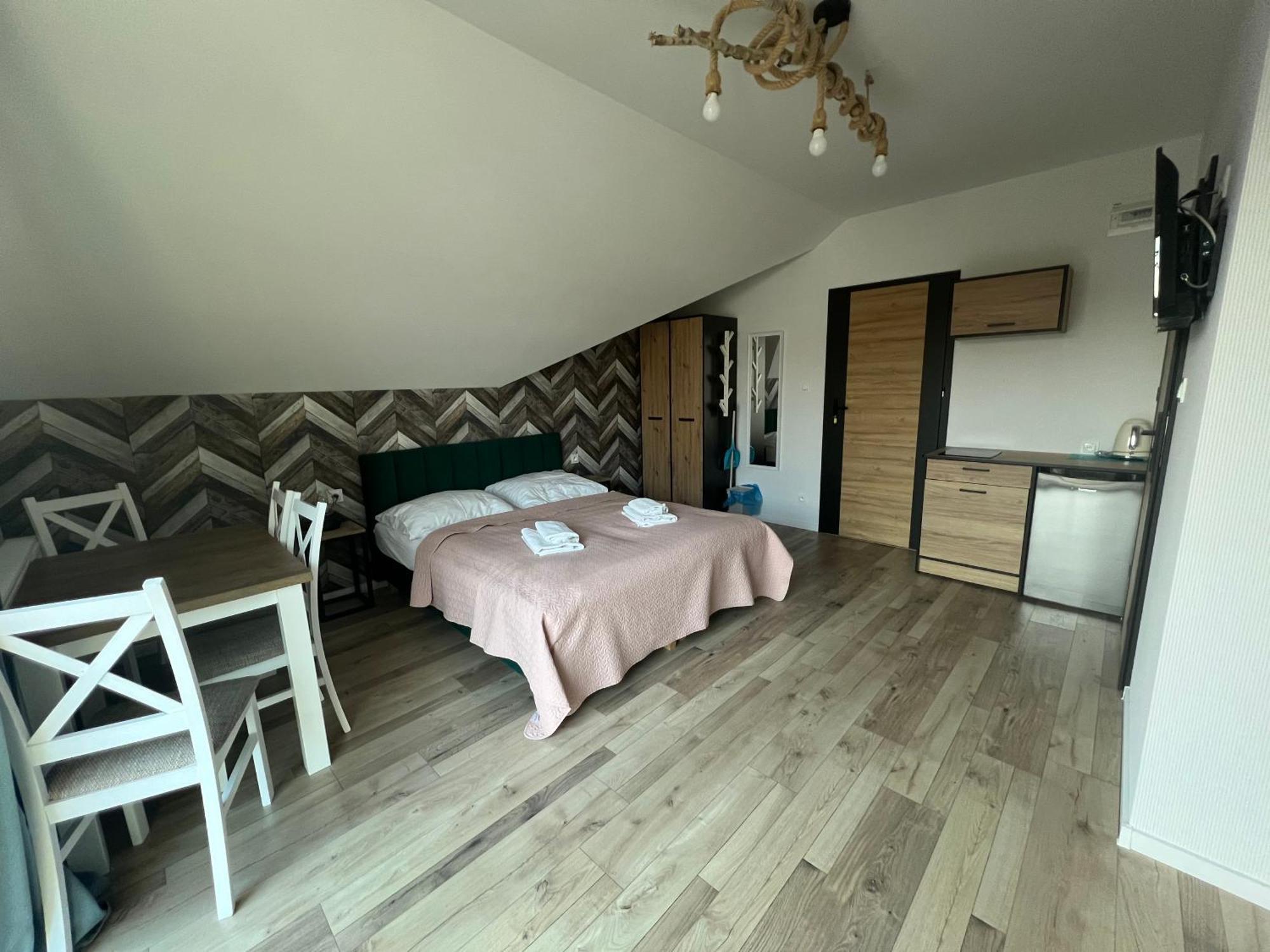 Czarny Baran Apartment Дебки Екстериор снимка