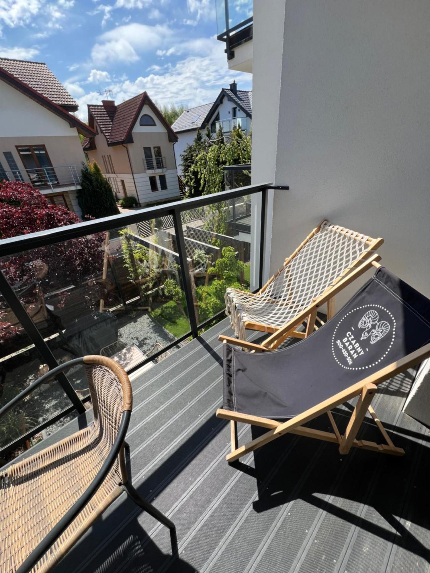 Czarny Baran Apartment Дебки Екстериор снимка
