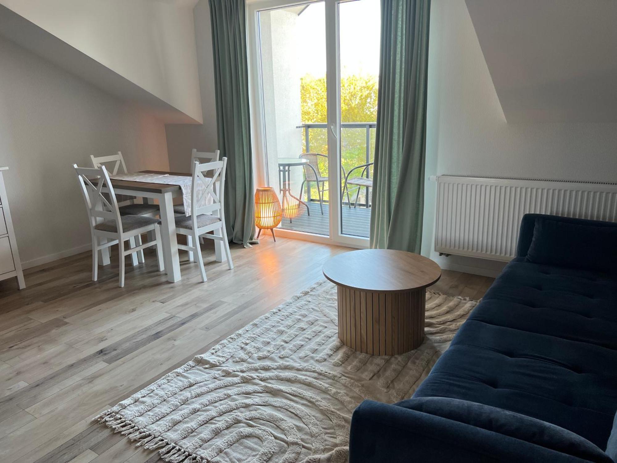 Czarny Baran Apartment Дебки Екстериор снимка
