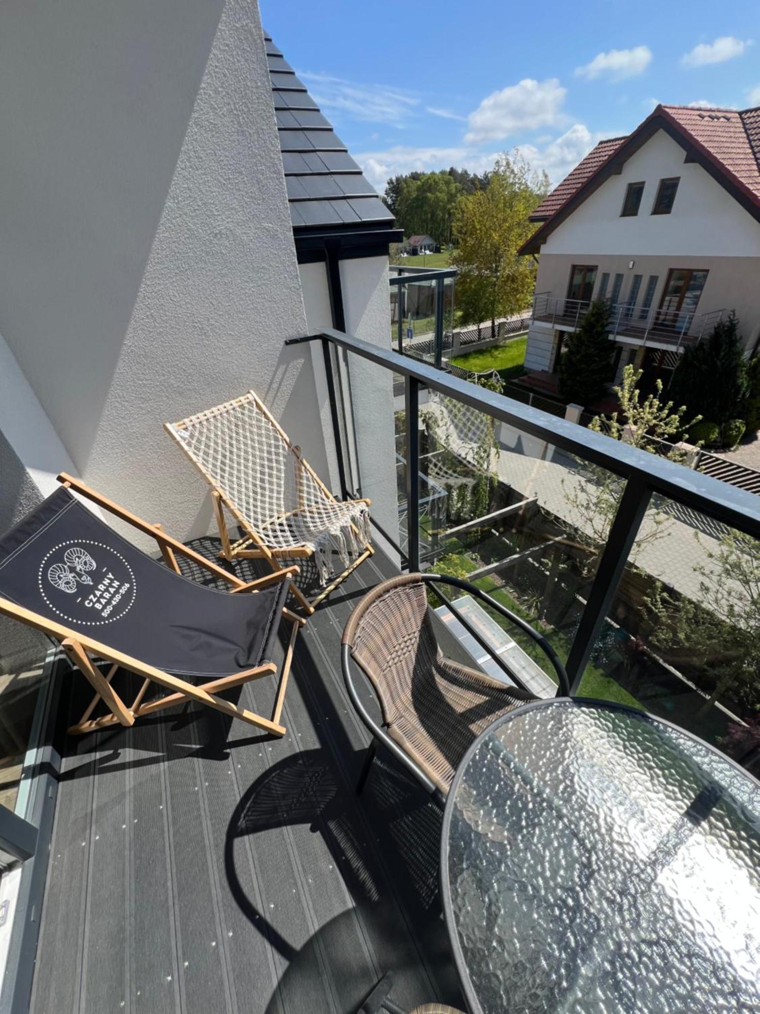 Czarny Baran Apartment Дебки Екстериор снимка