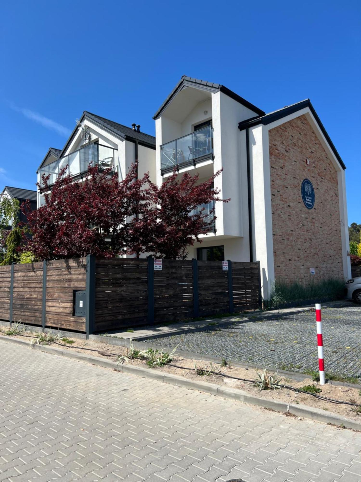 Czarny Baran Apartment Дебки Екстериор снимка